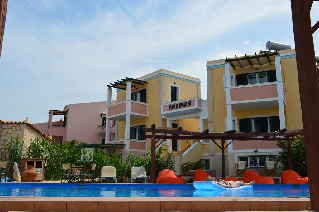 Aparthotel Irides à Souvala Extérieur photo