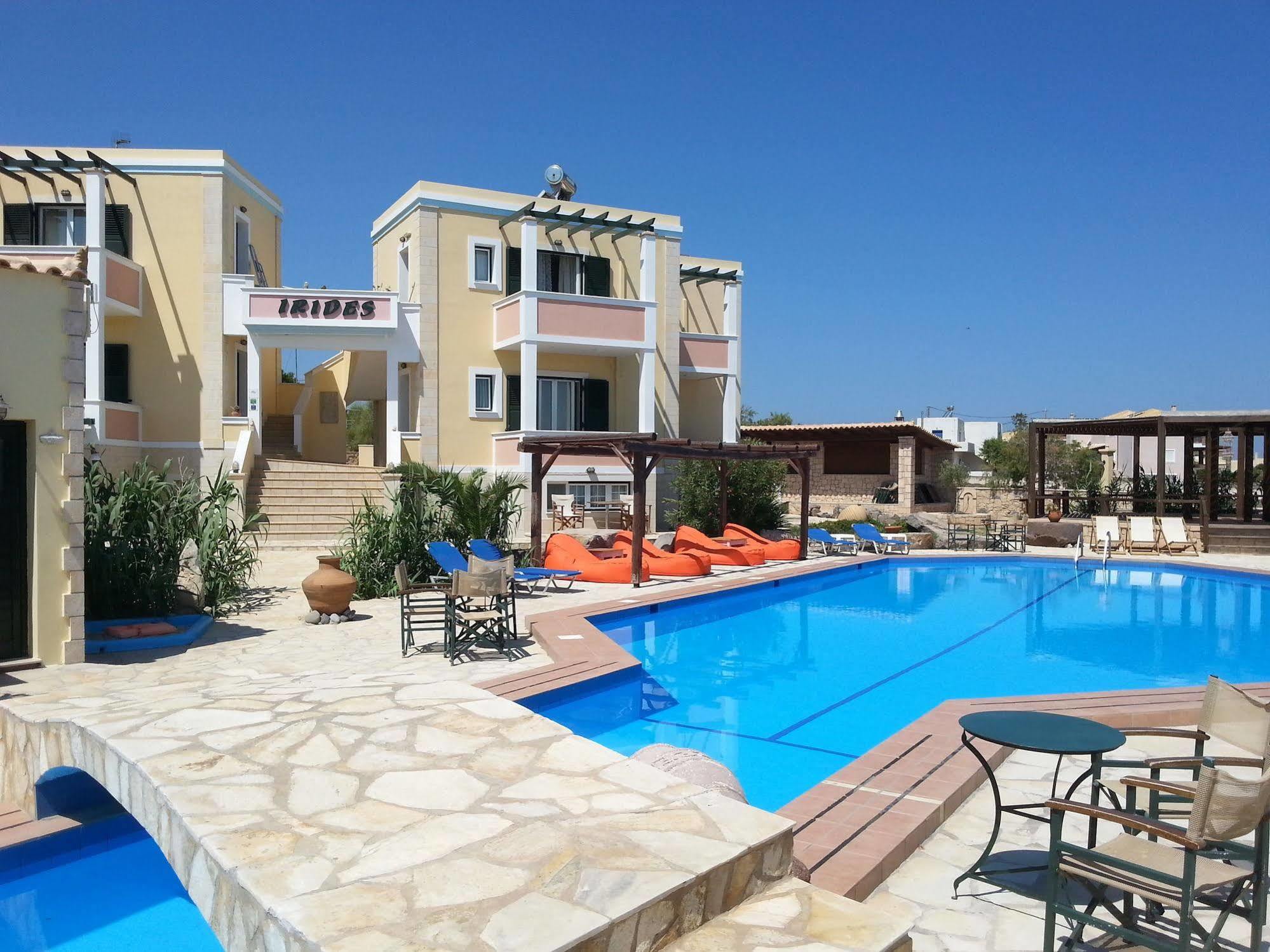 Aparthotel Irides à Souvala Extérieur photo