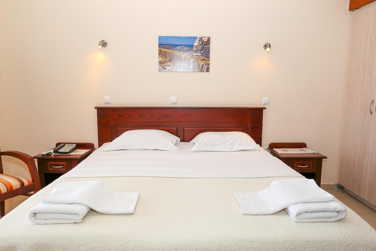 Aparthotel Irides à Souvala Extérieur photo